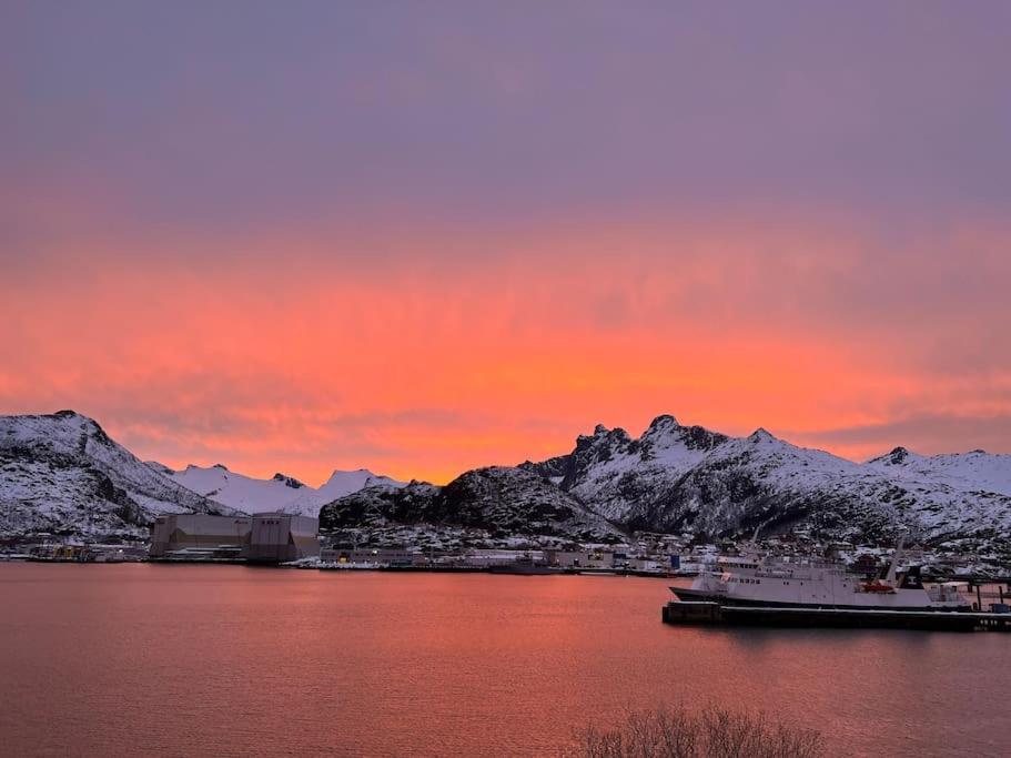 Sentrumsnaer Leilighet Med Utsikt สโวลแวร์ ภายนอก รูปภาพ